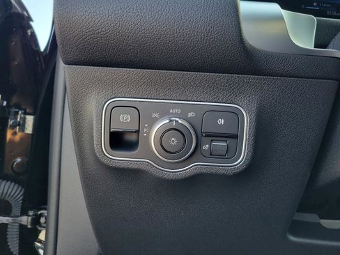 New 2025 Mercedes-Benz GLB 35 AMG 4MATIC image 16