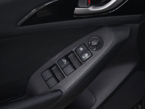 Used 2016 MAZDA MAZDA3 i Sport w/ Preferred Equipment Package image 18