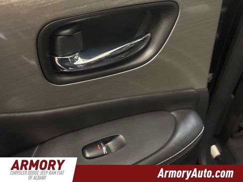 Used 2018 Nissan Murano Platinum w/ Cargo Package image 24