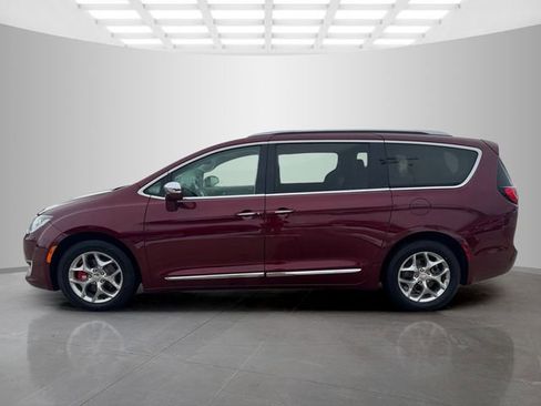 Used 2011 Chrysler Town & Country Touring-L w/ Entertainment Group #2 image 6