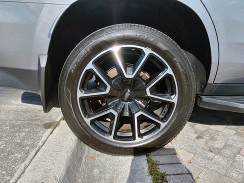 Used 2021 Chevrolet Tahoe RST RWD image 46