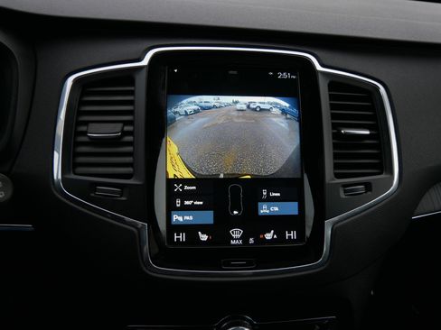 Used 2020 Volvo XC90 T5 Momentum image 29