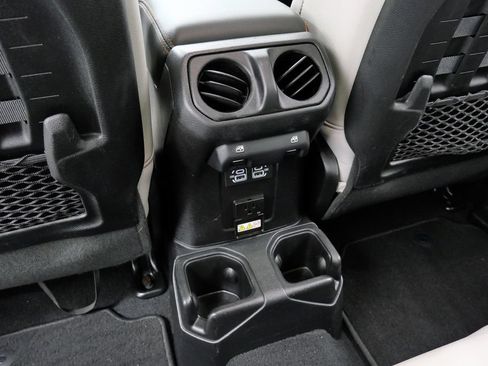 Used 2021 Jeep Gladiator Mojave AWD/4WD image 20