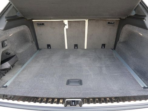 New 2025 Bentley Bentayga image 17