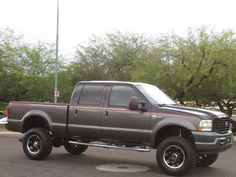 Used 2004 Ford F350 Harley-Davidson image 4