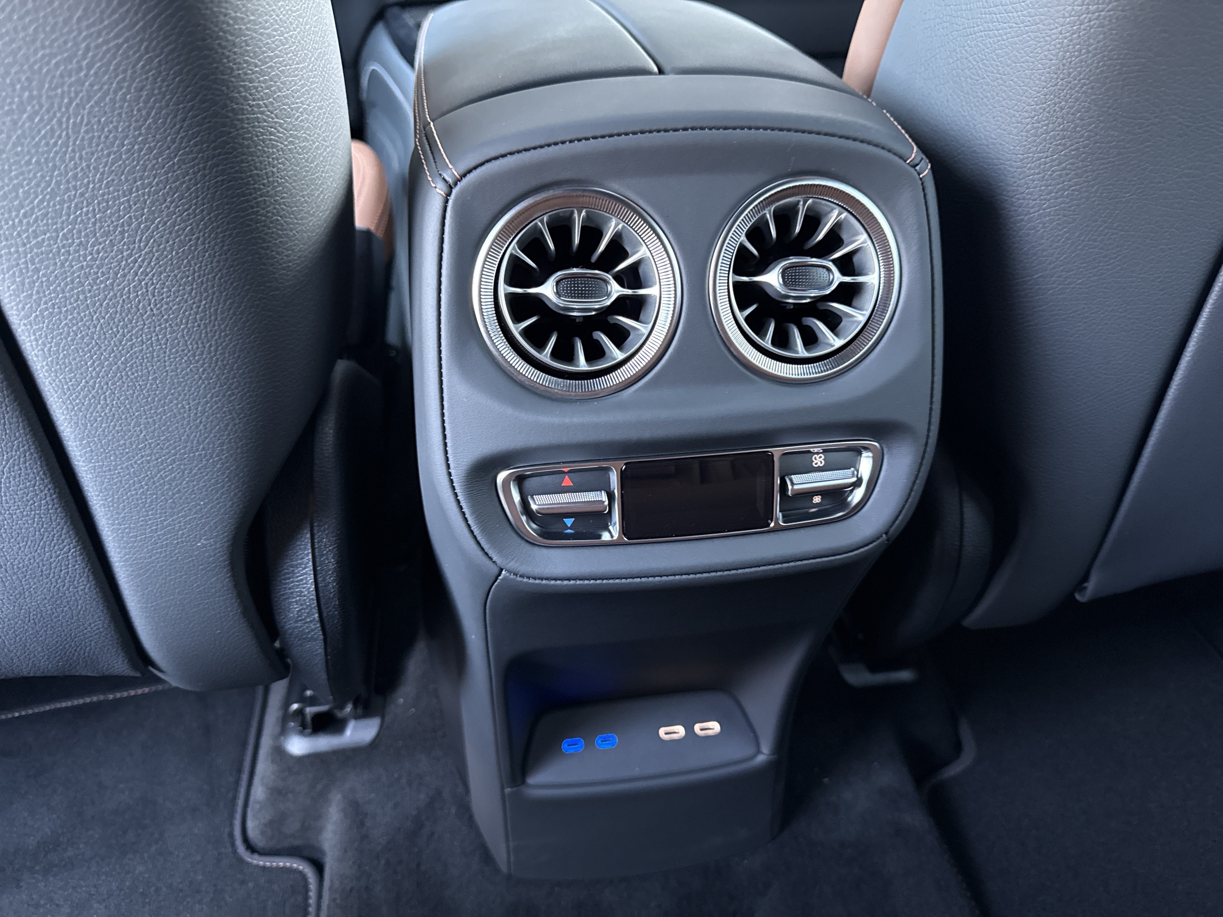 New 2027 Mercedes-Benz G 580 e image 36