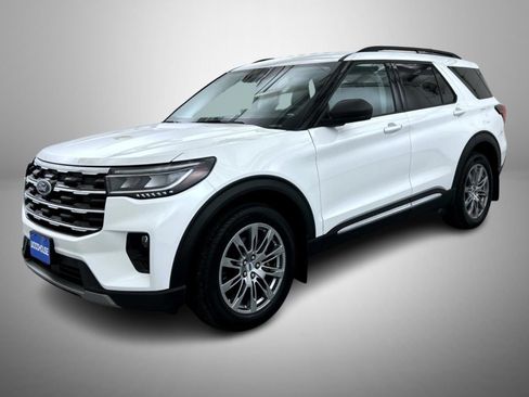 Used 2025 Ford Explorer Active w/ Active Comfort Package AWD/4WD image 1