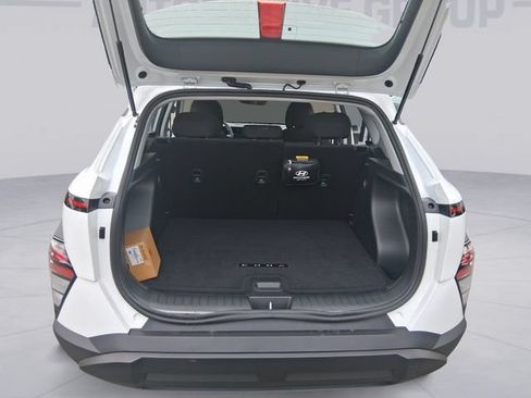 Used 2026 Hyundai Kona SE FWD image 19