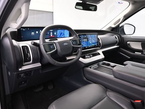 Used 2025 Ford Expedition Max Active image 17