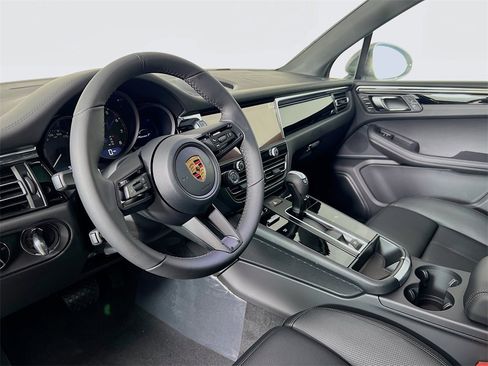 New 2026 Porsche Macan Turbo image 4