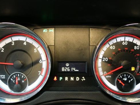 Used 2019 Dodge Grand Caravan SE FWD image 22