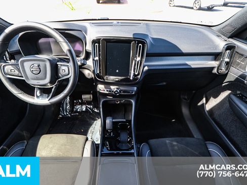 Used 2022 Volvo XC40 P8 Recharge Ultimate image 30