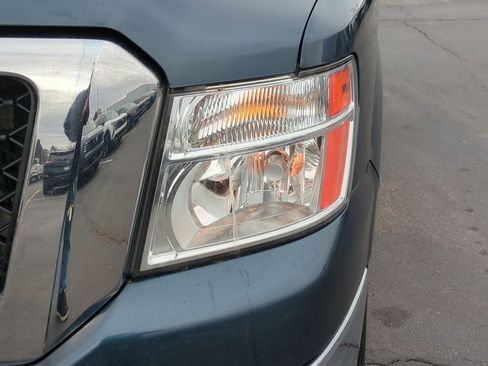 Used 2016 Nissan NV 3500 SL image 12