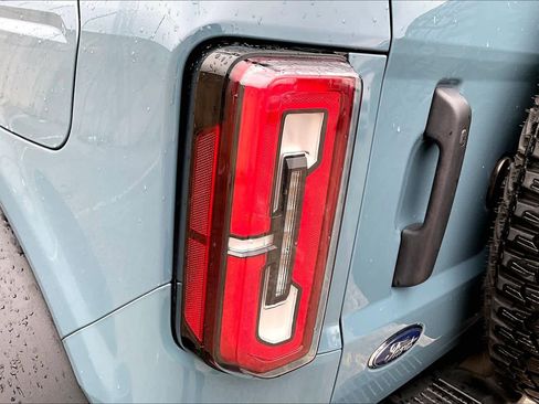 Used 2021 Ford Bronco Badlands image 27