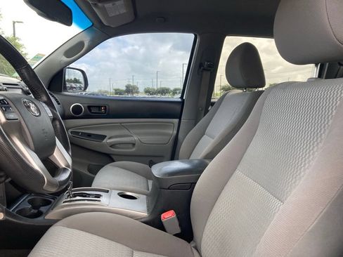 Used 2013 Toyota Tacoma PreRunner w/ SR5 Pkg RWD image 8