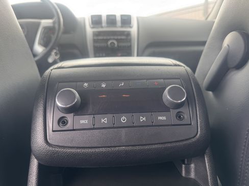 Used 2012 GMC Acadia SLT image 18