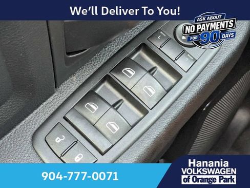 Used 2015 RAM 2500 Tradesman w/ Chrome Appearance Group AWD/4WD image 27