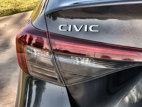 Used 2025 Honda Civic Sport image 8