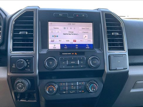 Used 2020 Ford F150 XLT w/ Equipment Group 302A Luxury AWD/4WD image 15