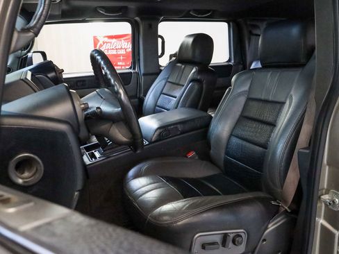 Used 2003 HUMMER H2 w/ Preferred Equipment Group AWD/4WD image 8