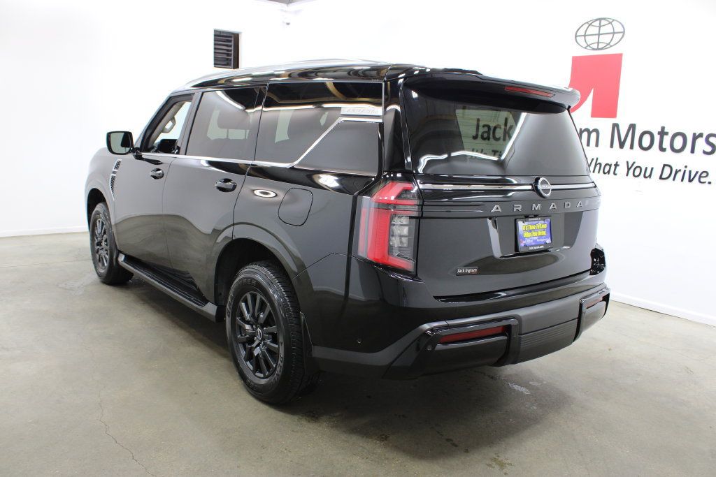 Used 2025 Nissan Armada SV RWD image 3