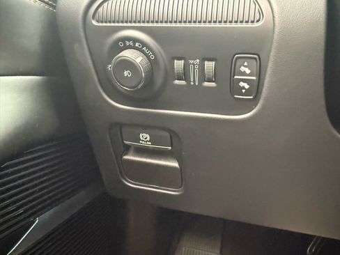 Used 2024 Jeep Grand Wagoneer Series III w/ Rear Seat Video Group 1 image 33