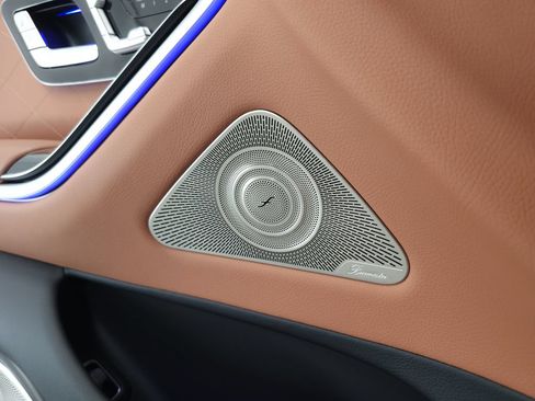 Certified 2025 Mercedes-Benz S 580e 4MATIC Sedan image 7