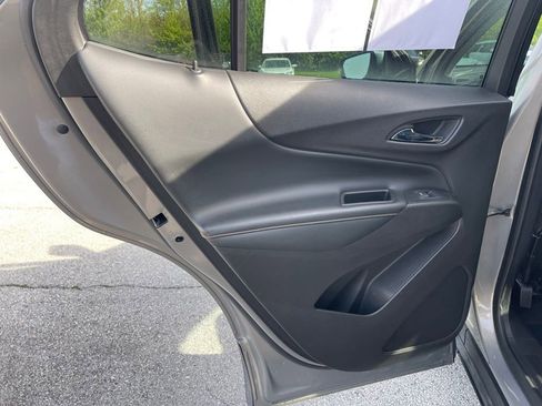 Used 2018 Chevrolet Equinox Premier FWD image 16