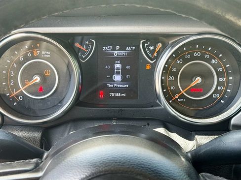 Used 2023 Jeep Gladiator Sport AWD/4WD image 13