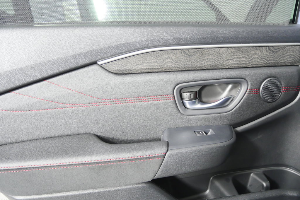 Used 2026 Honda Pilot Black Edition image 14