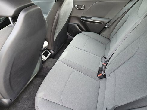 New 2026 Kia K4 LXS image 19