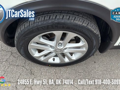 Used 2014 Nissan Juke SV w/ Navigation Package image 35