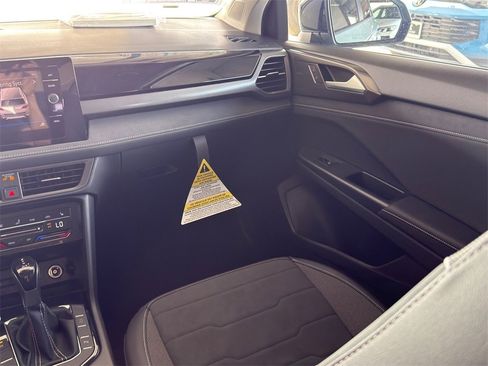 New 2026 Volkswagen Taos SE image 26