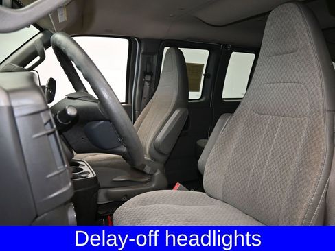 Used 2020 GMC Savana 3500 LT w/ LT Preferred Equipment Group RWD image 10