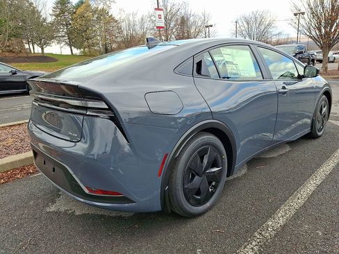 New 2026 Toyota Prius Plug-In Hybrid image 4