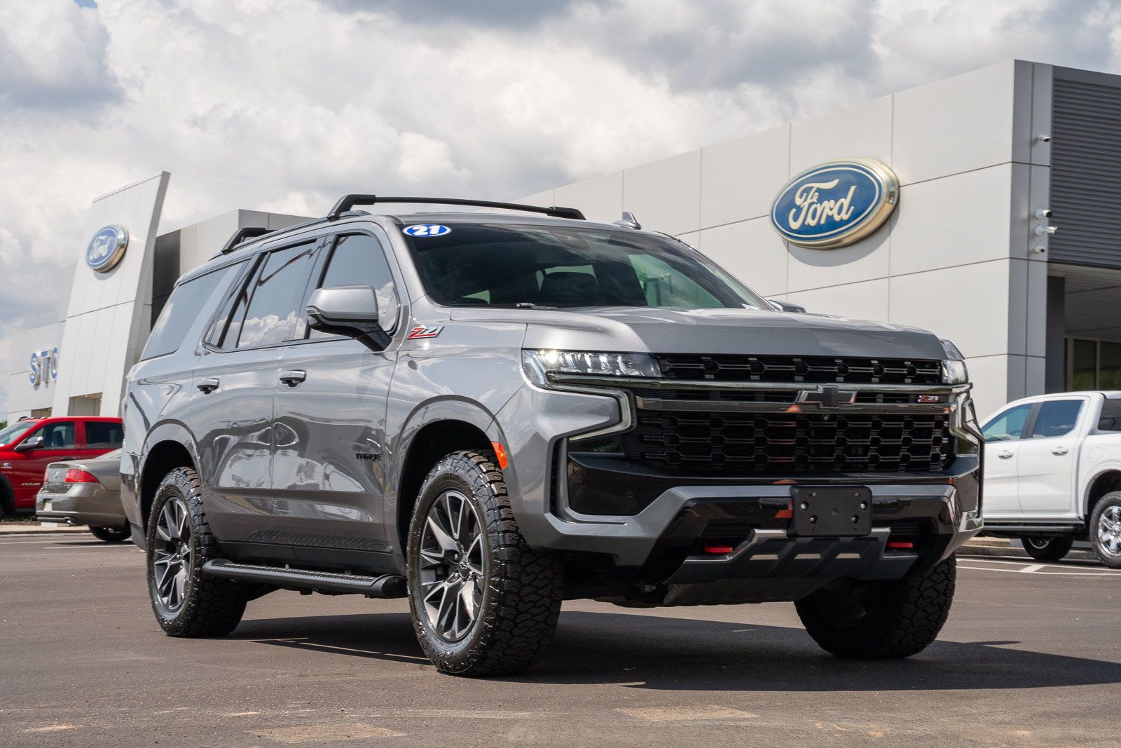 Used 2021 Chevrolet Tahoe Z71 w/ Z71 Off-Road Package AWD/4WD image 1