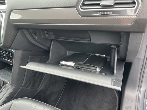 Certified 2023 Volkswagen Tiguan SE image 33