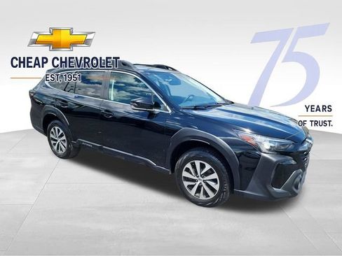 Used 2023 Subaru Outback Premium AWD/4WD image 7