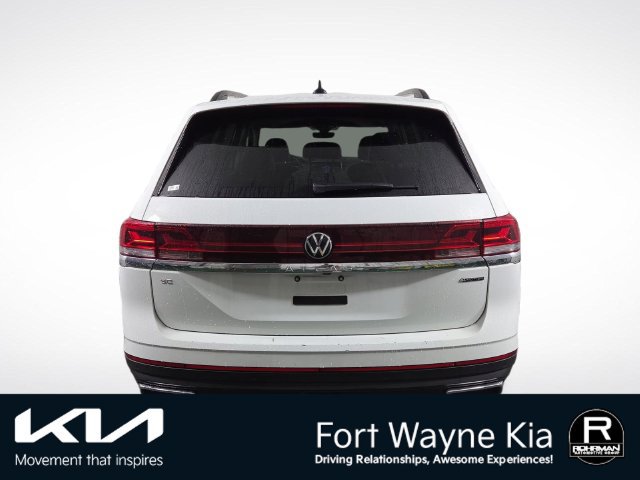 Used 2024 Volkswagen Atlas SE AWD/4WD image 9