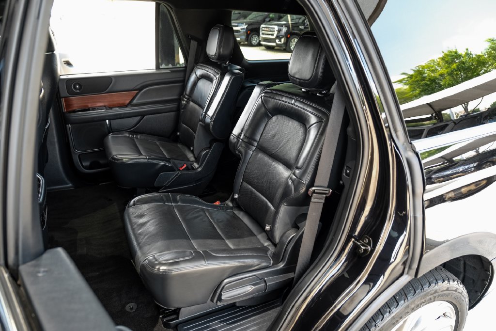 Used 2022 Lincoln Navigator Reserve AWD/4WD image 41