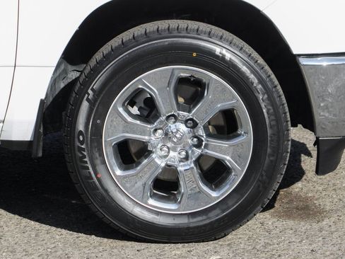 Used 2022 RAM 1500 Big Horn AWD/4WD image 40