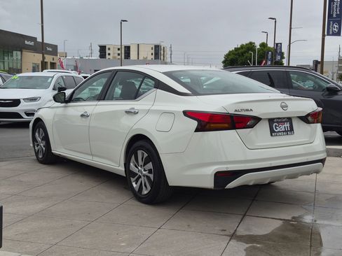 Used 2024 Nissan Altima 2.5 S FWD image 7