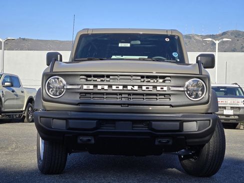 New 2025 Ford Bronco 4-Door image 3