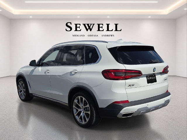 Used 2019 BMW X5 xDrive40i w/ Premium Package 2 AWD/4WD image 3