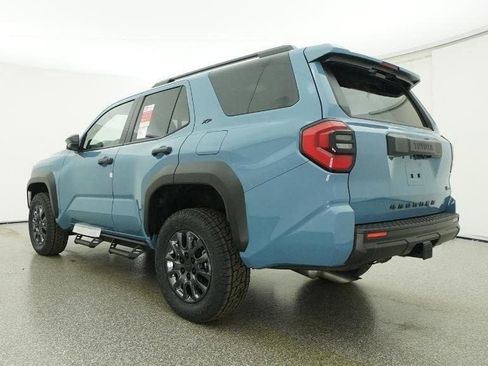 New 2026 Toyota 4Runner SR5 RWD image 21