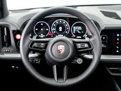 New 2026 Porsche Cayenne image 23