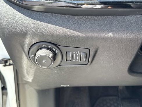 Used 2025 Jeep Compass Trailhawk AWD/4WD image 33