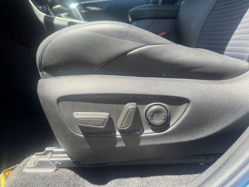 Used 2022 Toyota RAV4 XSE AWD/4WD image 17