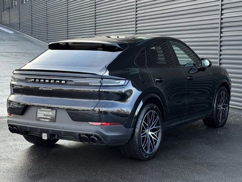 Certified 2025 Porsche Cayenne Coupe image 7