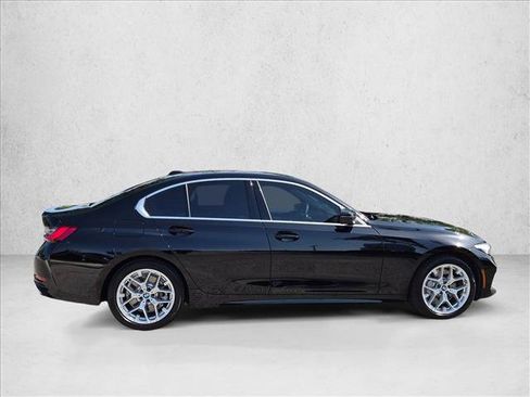 Used 2025 BMW 330i Sedan w/ M Sport Package RWD image 4